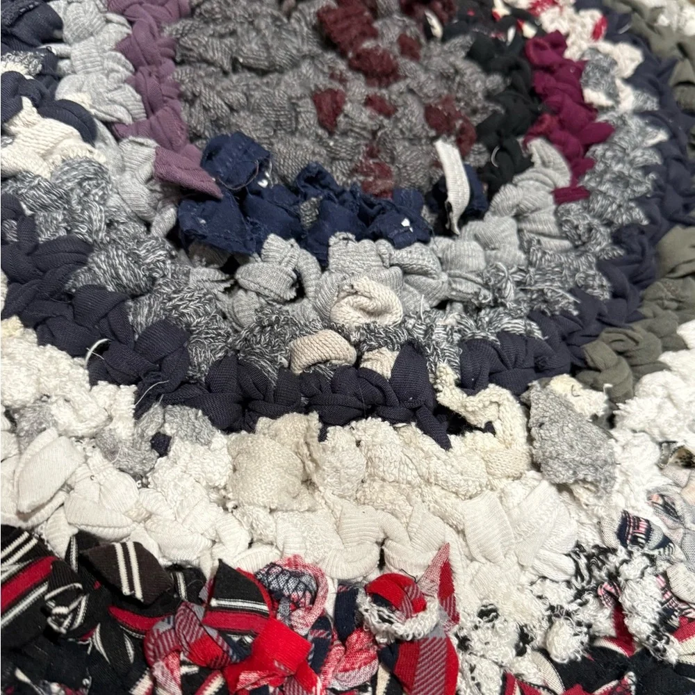 Handmade crocheted rug bathroom kitchen mat round 22.5” diameter